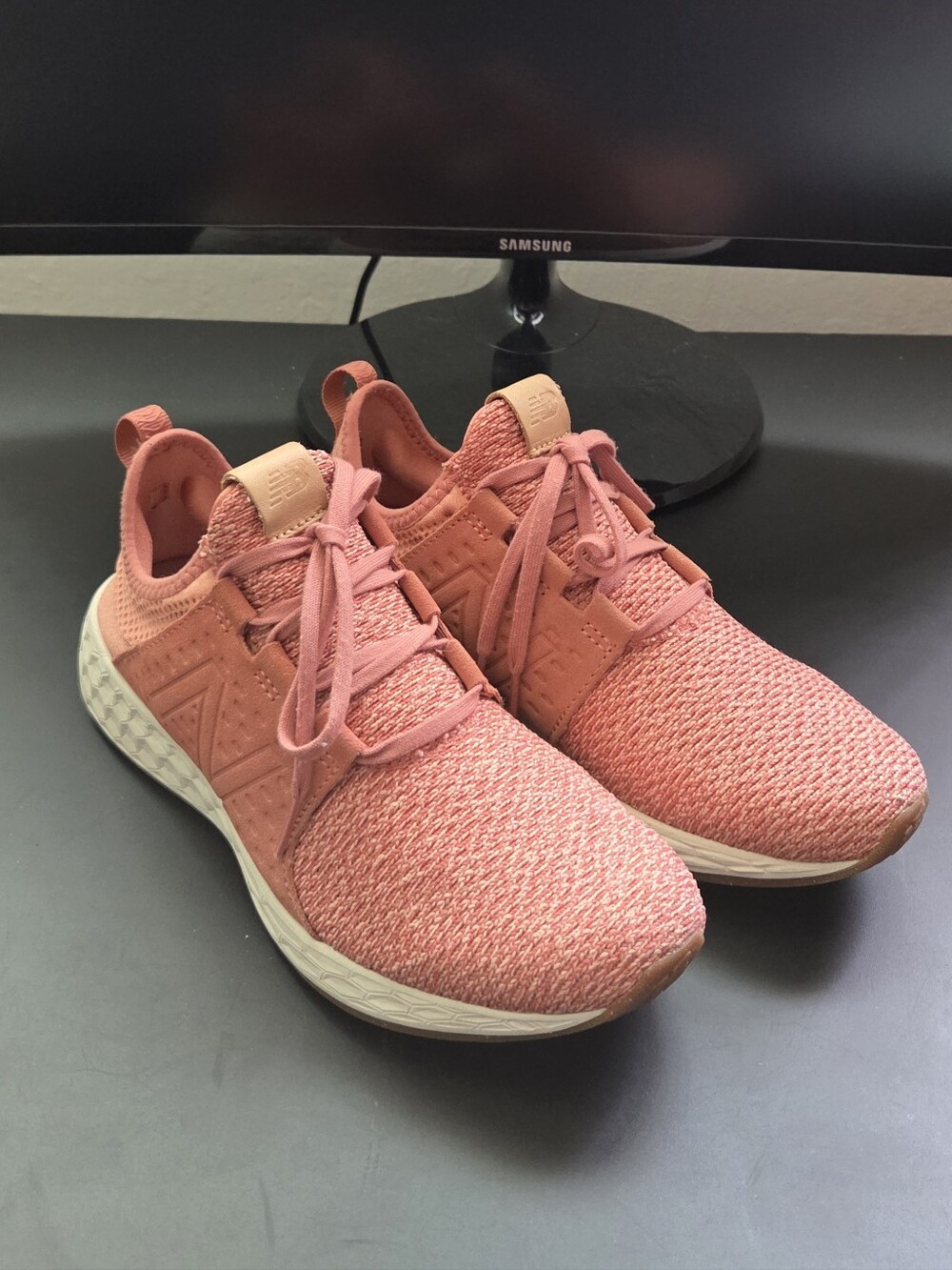 New Balance Women’s Lightweight Coral Knit Fresh Foam (8.5)